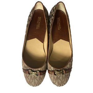 Michael Kors Canvas logo flats size 8M